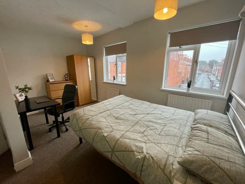 3 BEDROOM – STUDENT HOUSE – All Inclusive Bill - Thumbnail 5